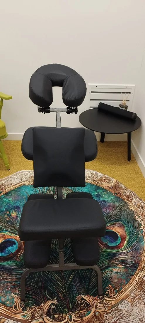 Washira’s massage chair and setup
